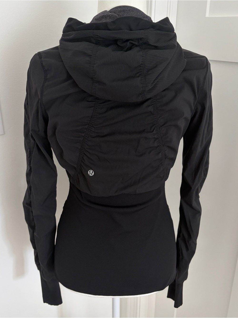 Lululemon Reversible Dance Studio Hooded Jacket Sz 6 Black Gray Full Zip *@6